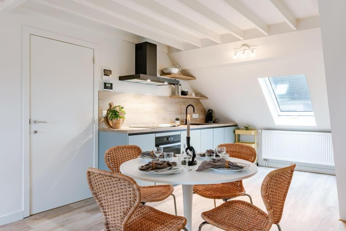 Huswell - Bright Duplex Close To The Sea